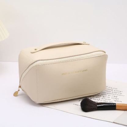 Portable makeup bag and toiletry organizer bag